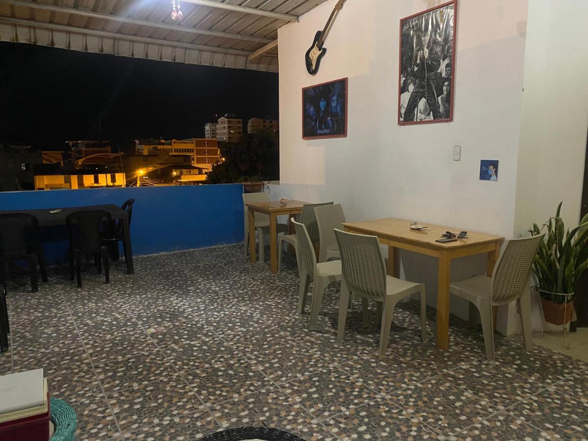 Playa Suites, Cerca Del Malecon Манта Экстерьер фото