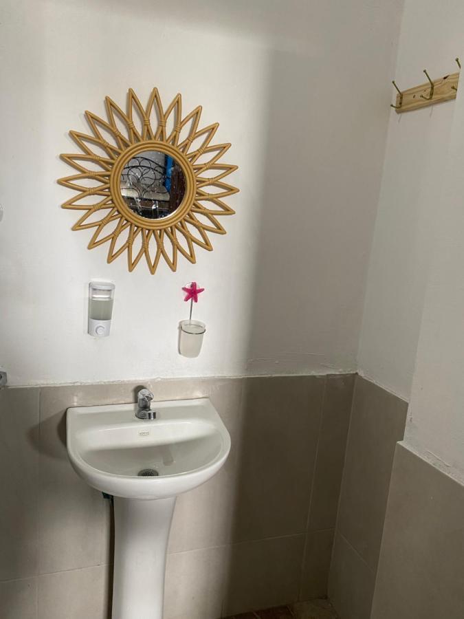 Playa Suites, Cerca Del Malecon Манта Экстерьер фото