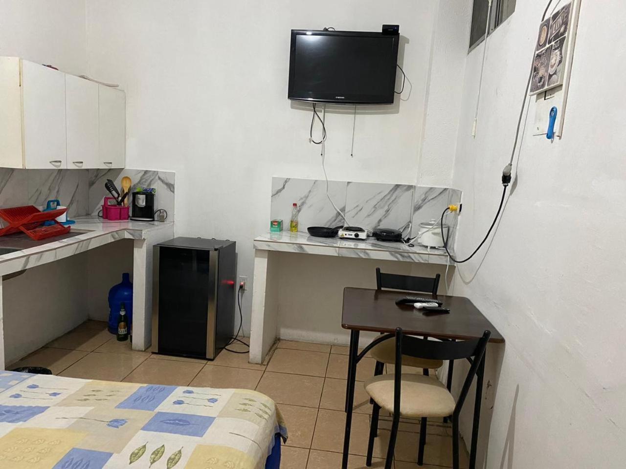 Playa Suites, Cerca Del Malecon Манта Экстерьер фото
