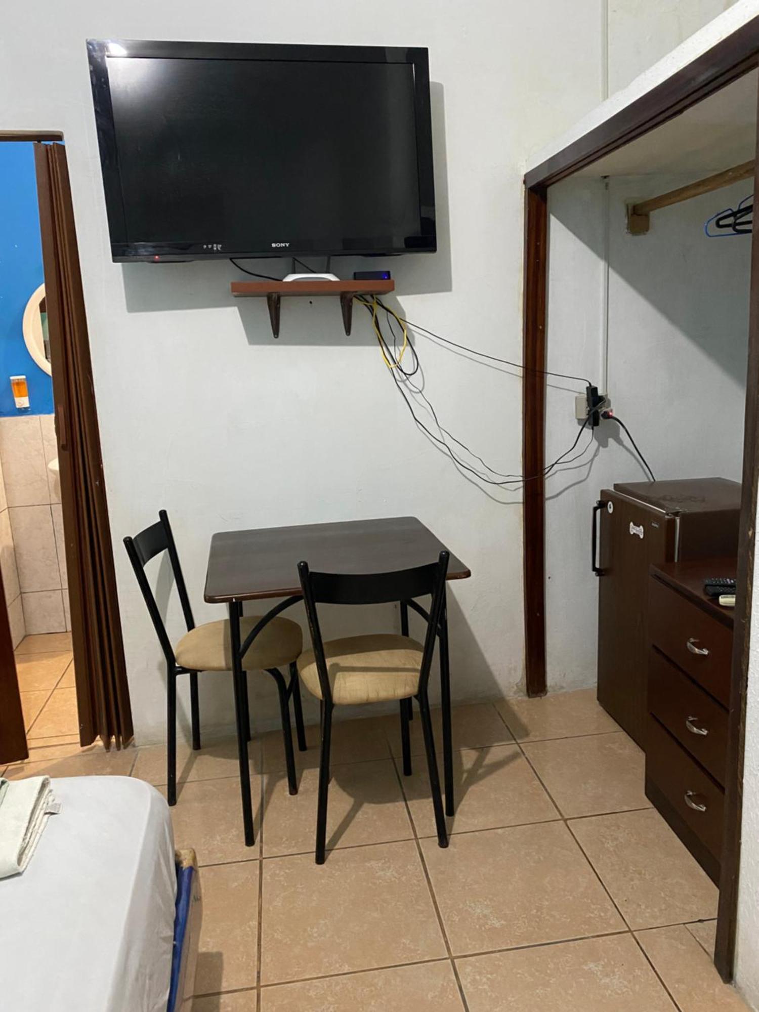 Playa Suites, Cerca Del Malecon Манта Экстерьер фото